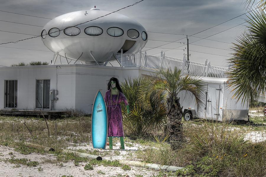 Alien space ship house florida architecture Photograph by Jane Linders