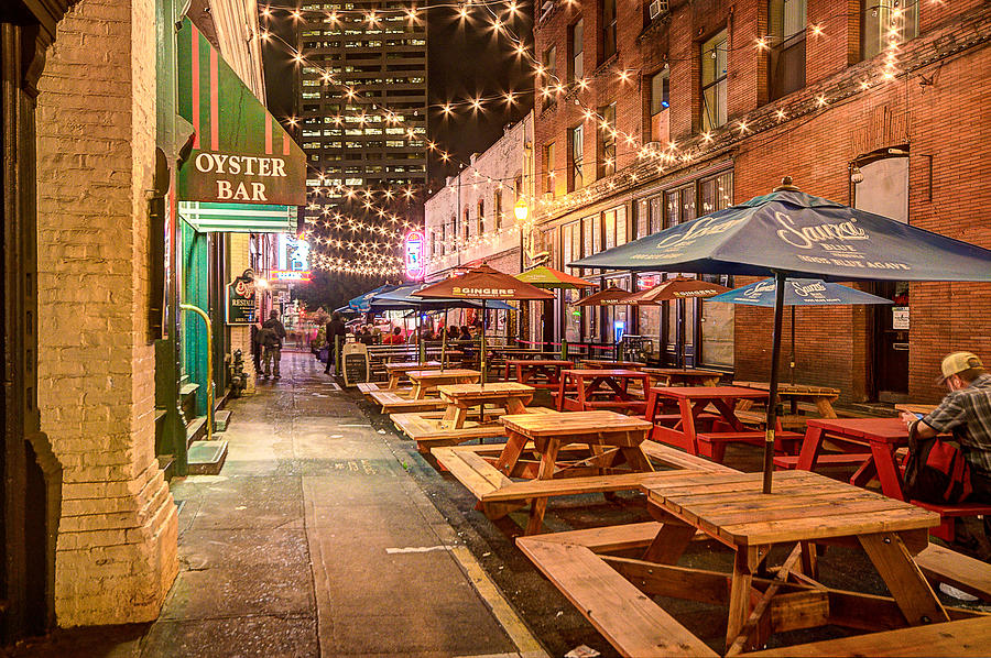 Alley Cafe Portland Oregon Photograph By Chris Lawrence