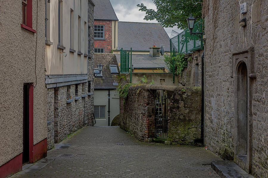 Alleyway 2017 Photograph