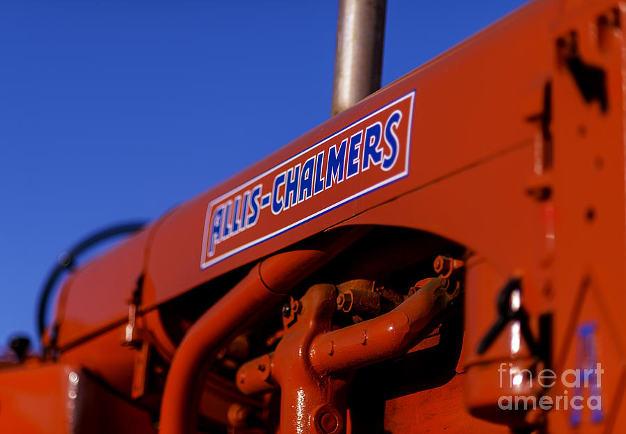 Allis-Chalmers Vintage Tractor Photograph by Art Whitton