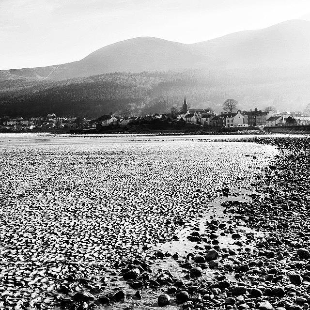 Mountain Photograph - Along The Beach by Aleck Cartwright