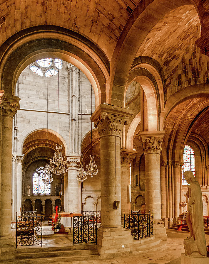Poissy, France - Altar, Notre-Dame de Poissy Photograph by Mark Forte