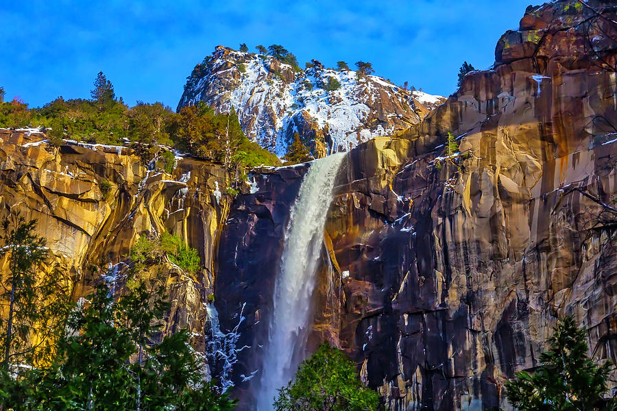 Amazing Bridaveil Falls Yosemite Valley Photograph by Garry Gay