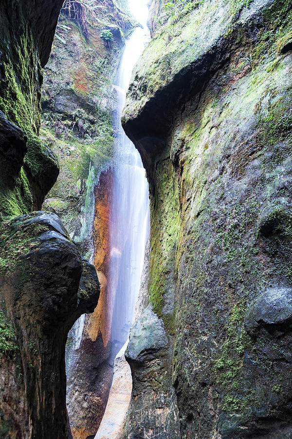 Amazing Vancouver Island Series - Sombrio Cave waterfall inside closeup ...