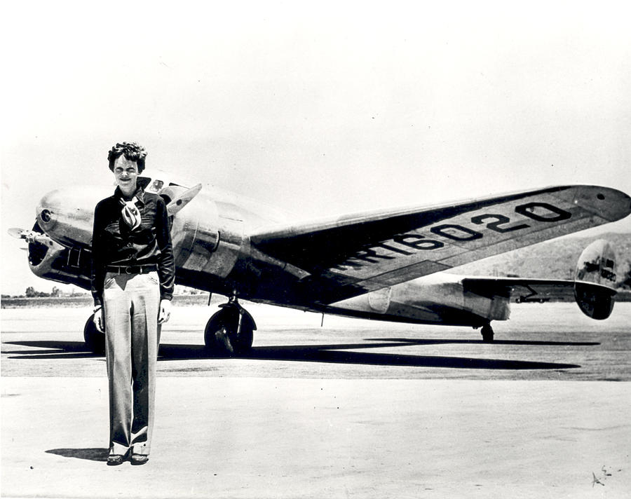 Amelia Earhart Photograph - Amelia Earhart by Paul Fearn