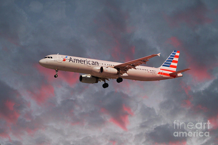 American Airlines Airbus A321-231 Digital Art by Airpower Art