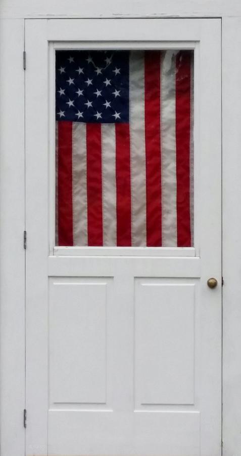 AMERICAN ENTRANCE in LIVING COLOR Photograph by Rob Hans