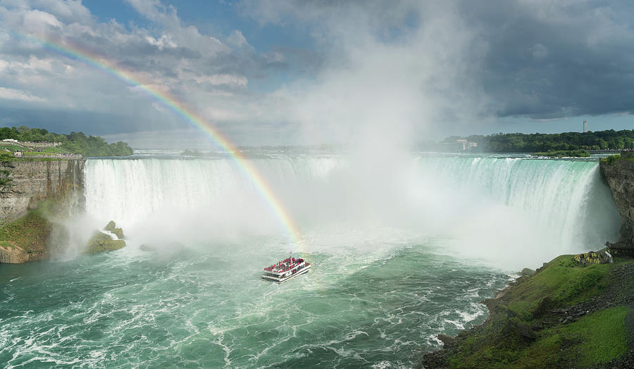 Horseshoe Waterfall at Niagara Falls Photograph by Steven Heap