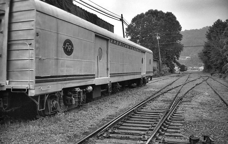 Train Photograph - American Federail by Richard Rizzo