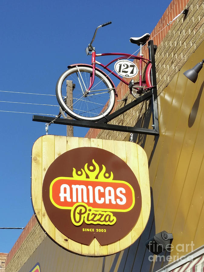 Amicas Pizza Photograph by Tony Baca
