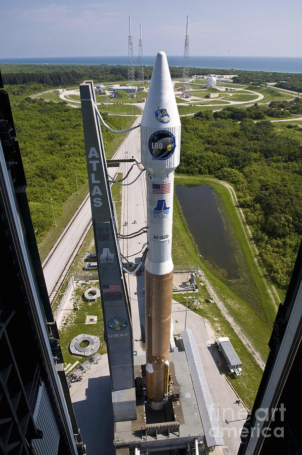 Centaur Photograph - An Atlas V Rocket On The Launch Pad by Stocktrek Images