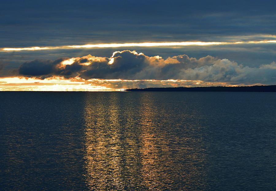 An August Morning At Kempenfelt Bay Photograph by Lyle Crump