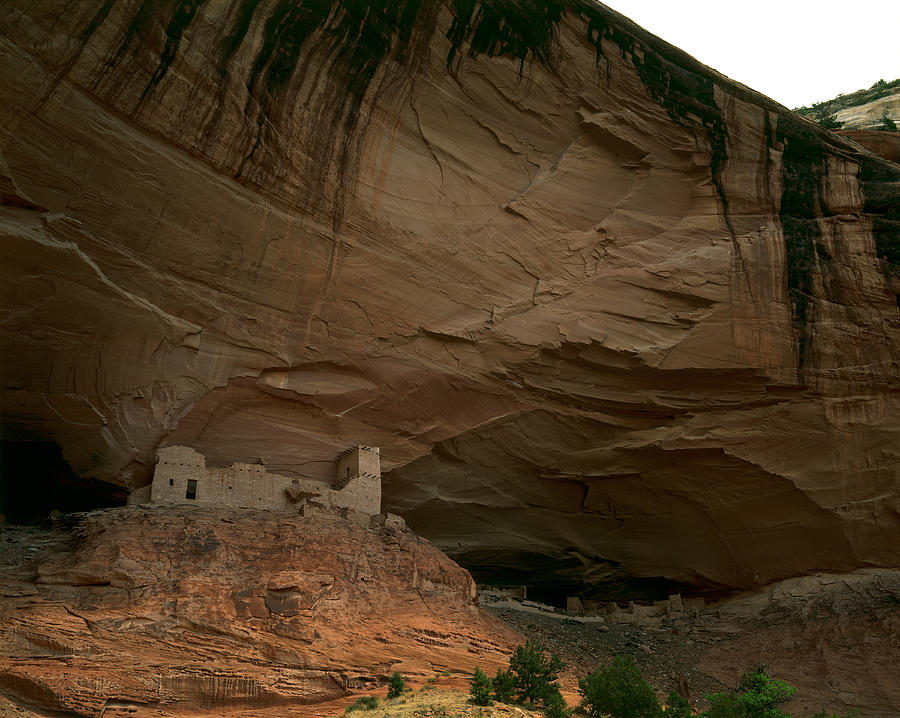 Southwestern Photograph - Anasazi Indian Ruin by Cliff Wassmann