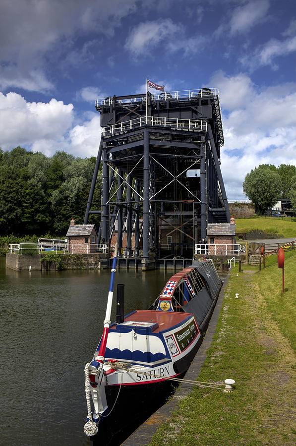 Anderton Boat Lift Photograph - Anderton Boatlift by Phil Tomlinson