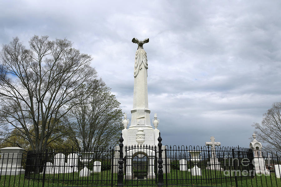 Andrew Johnson National Cemetery Monument Photograph by Carol Groenen