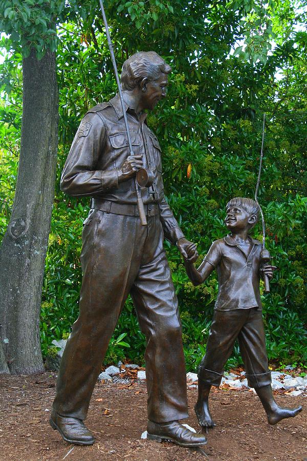 Andy Griffith Statue Photograph by Kathryn Meyer - Fine Art America