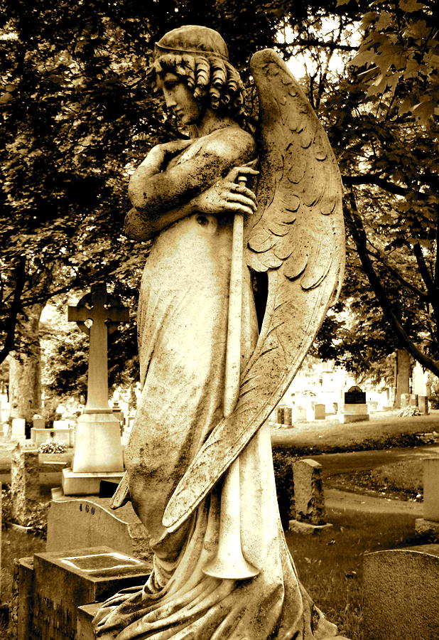 Angel Statue Photograph - Angel With a Trumpet. by Loretta Fasan