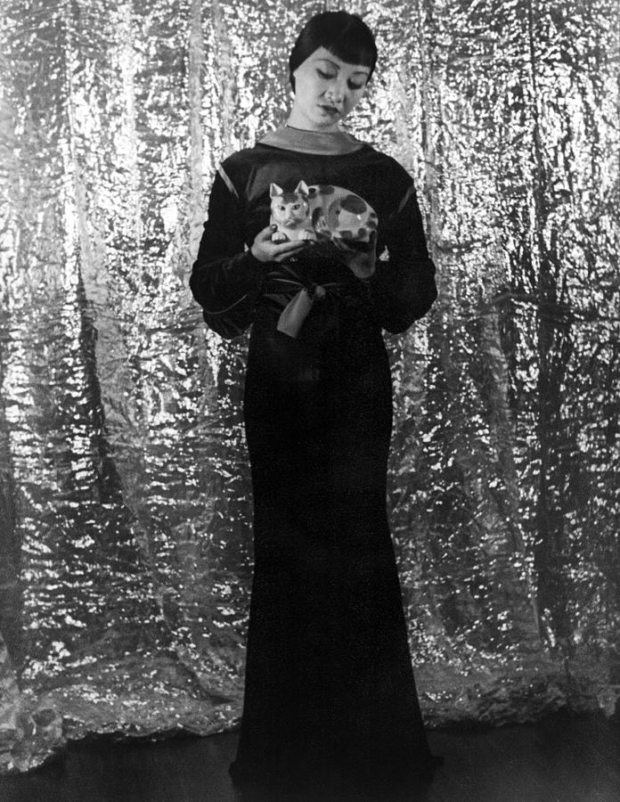 Anna May Wong (1907-1961) Photograph by Granger