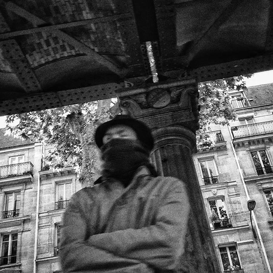Paris Photograph - Anonymous

#man #mask #people by Rafa Rivas