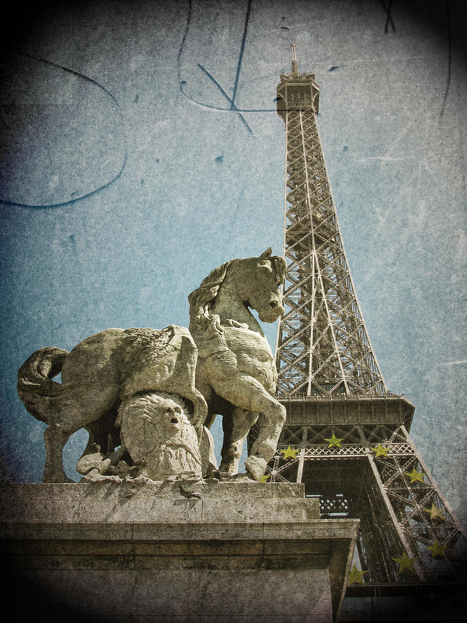 Eiffel Tower Photograph - Antiquation by Andrew Paranavitana