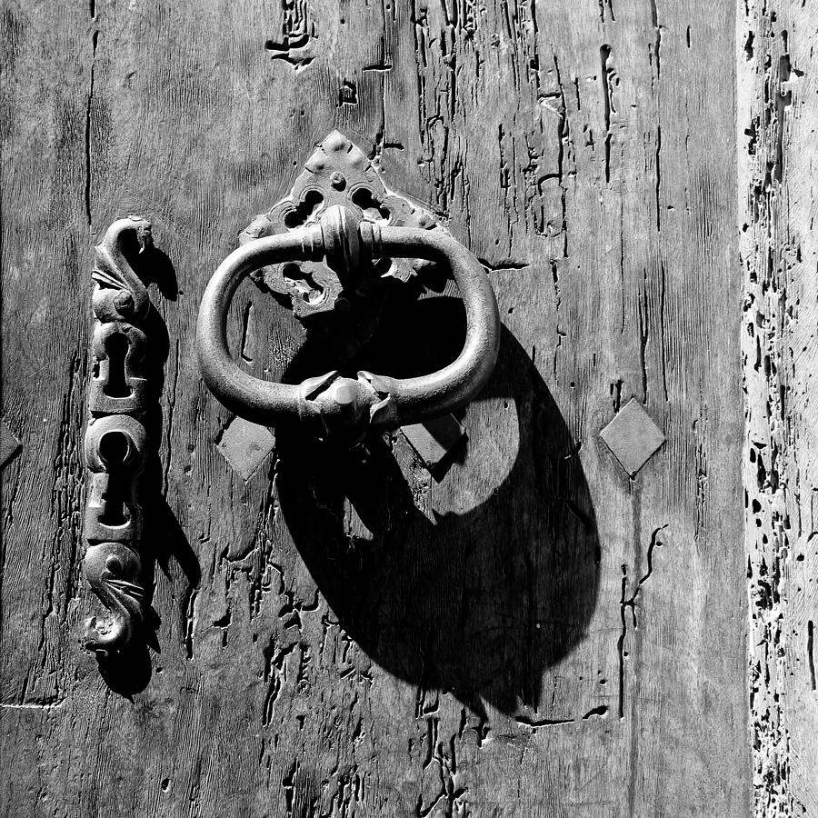 Antique Door 1b Photograph by Andrew Fare