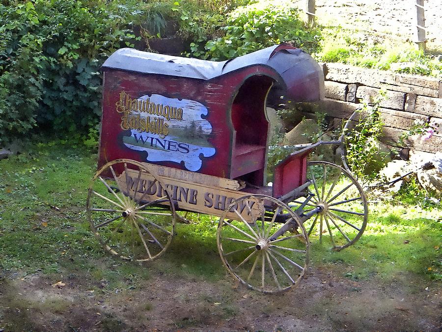 Antique Wine Wagon Photograph by Frank Wilson
