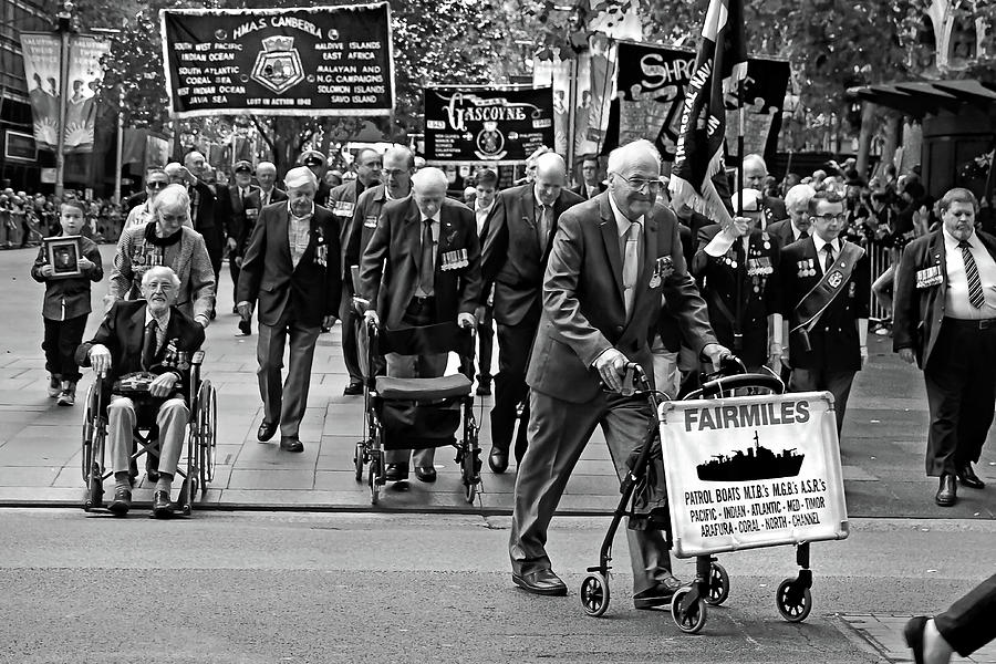 Anzac Parade Fairmiles Photograph by Miroslava Jurcik