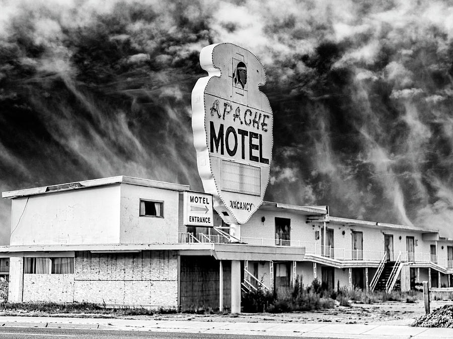 Apache Motel Tucumcari Photograph by Dominic Piperata