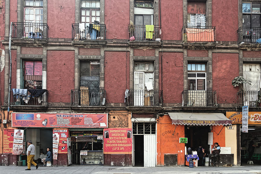 Apartment building, Mexico City 2016 by Chris Honeyman Apartment building, Mexico City 2016 by Chris Honeyman