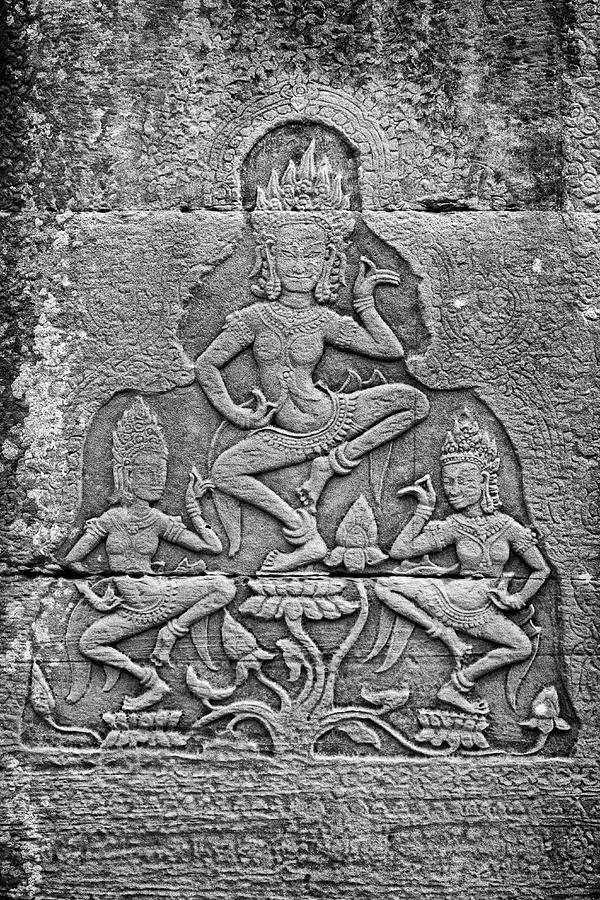 Apsaras 3, Angkor, 2014 Photograph by Hitendra SINKAR