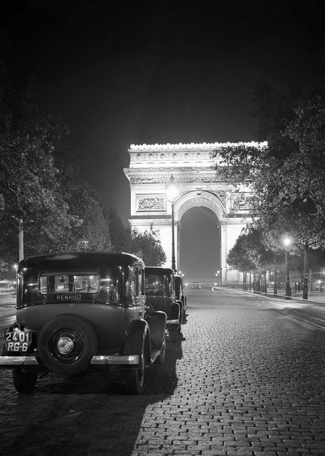 Arc De Triomphe 1935b Photograph by Andrew Fare
