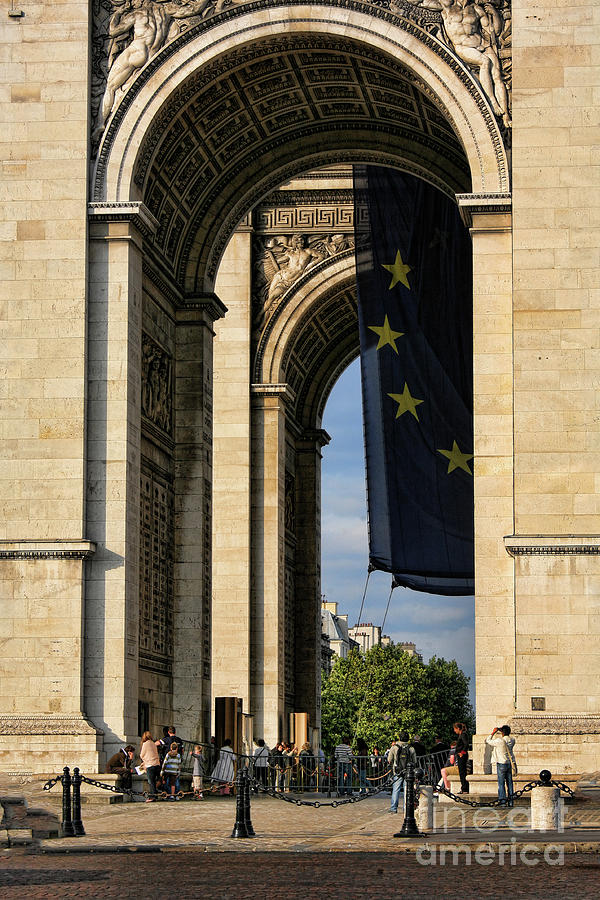 Arc de Triomphe color  Photograph by Chuck Kuhn
