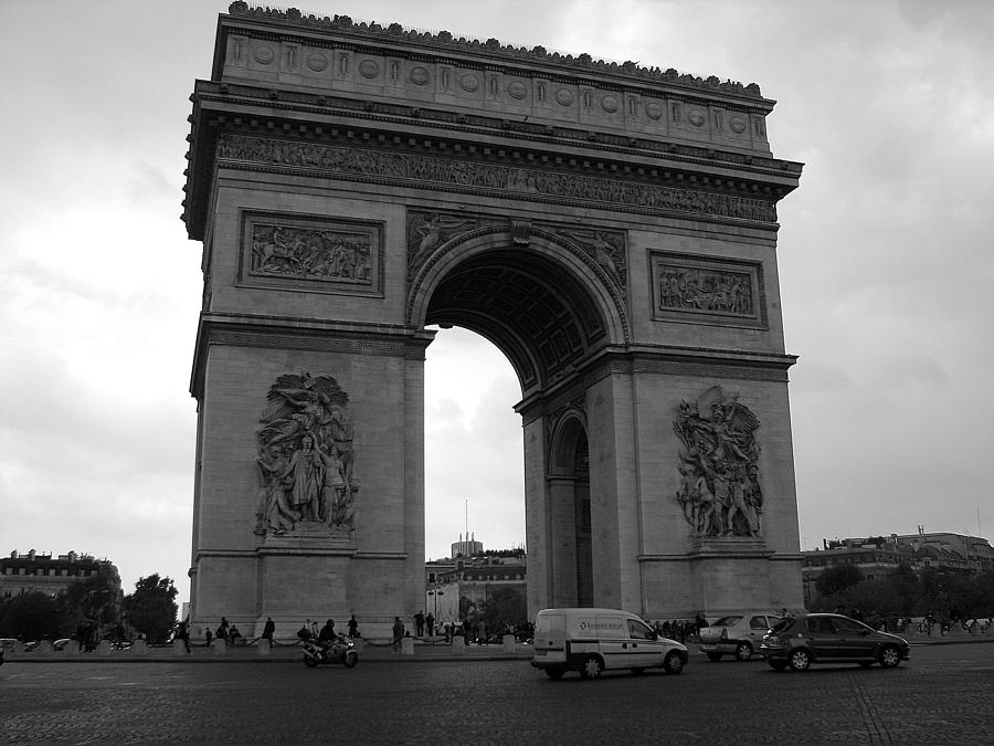 Arc de Triomphe Photograph by Diane Height