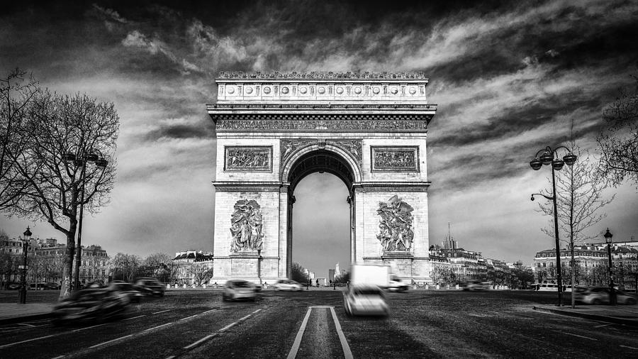 Arc de Triomphe Photograph by James Billings