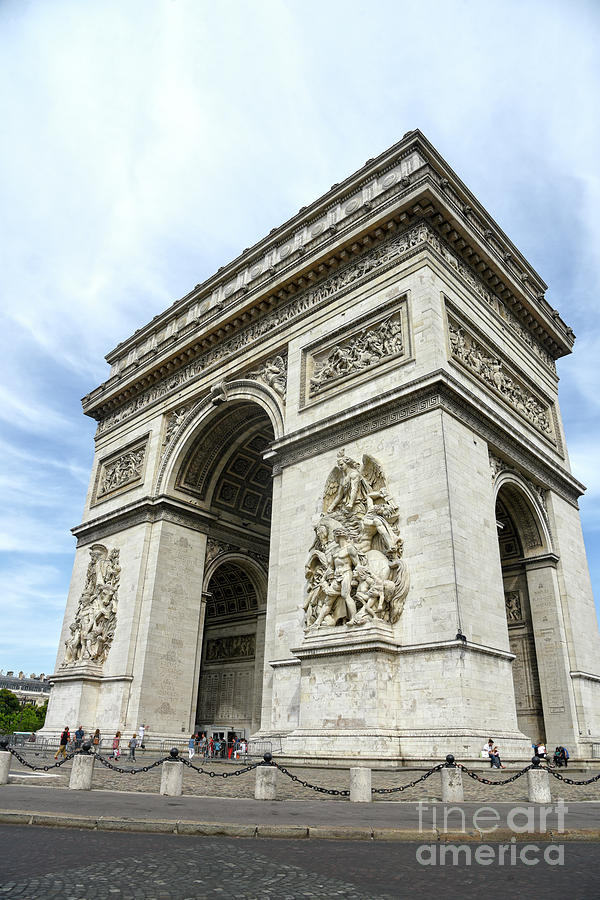 Arc de Triomphe, Paris Photograph by Amir Paz