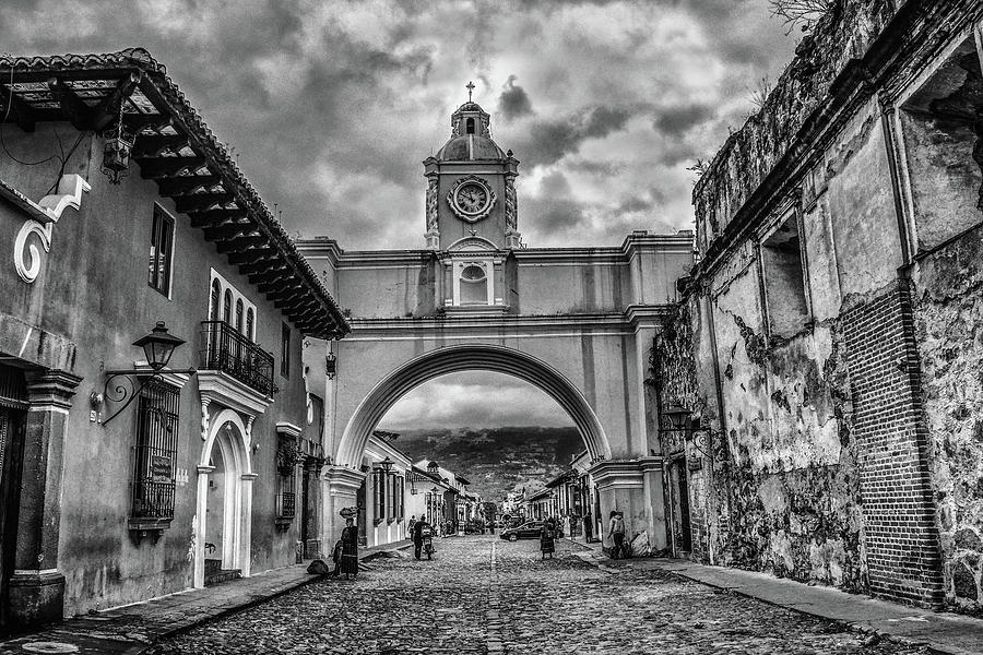 Arco de Santa Catalina Antigua Guatemala Guatemala V Photograph by