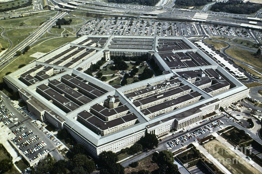 Arlington: Pentagon Photograph by Granger
