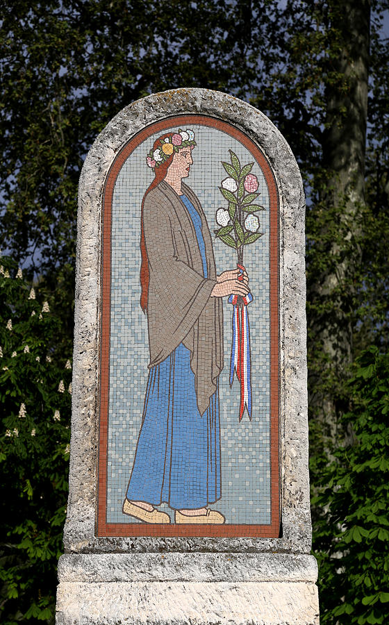 Art Deco Mosaic 2 Photograph by Andrew Fare