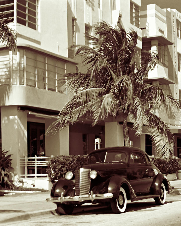 Miami Photograph - Art Deco Ocean Boulevard Miami Beach Florida by George Oze