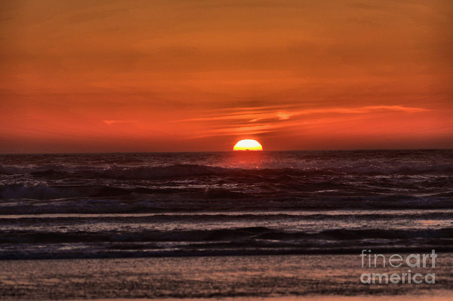 Sunset Photograph - As the sun falls by Jeff Swan