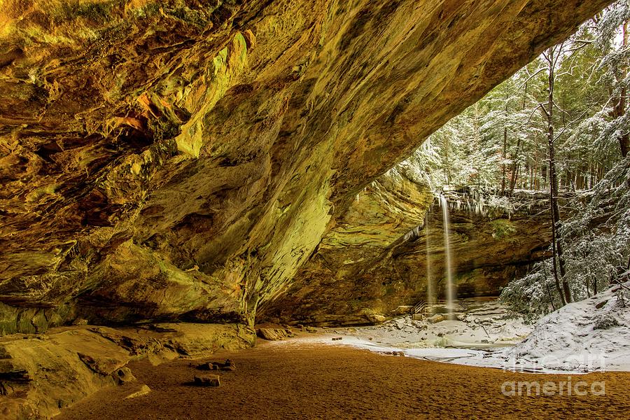 Ash Cave in Ohio Photograph by Larry Knupp - Fine Art America