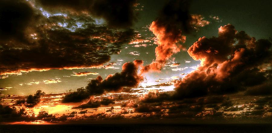 Sunset Photograph - Atlantic Ocean Sunset-1 by Srinivasan Venkatarajan