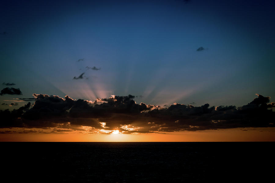 Atlantic Ocean Sunset-25Nov2016 Photograph by Srinivasan Venkatarajan