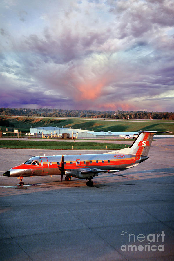 Atlantic Southeast Airlines Embraer EMB-120RT Photograph by Wernher Krutein
