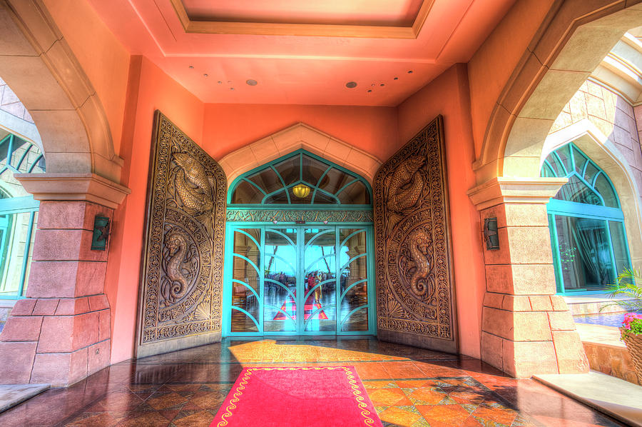 Atlantis Palm Hotel Entrance Photograph by David Pyatt