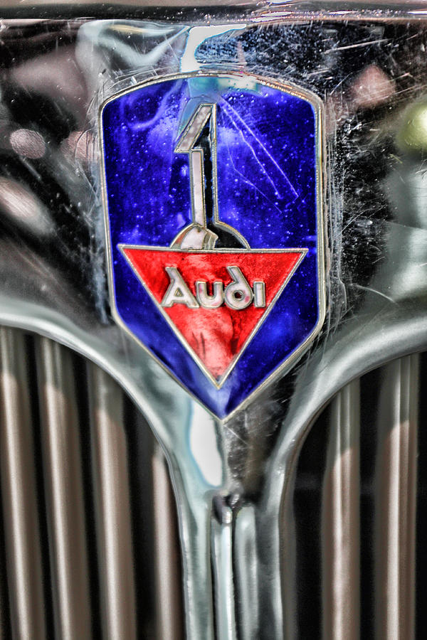 Audi Ensigna Photograph by Lauri Novak
