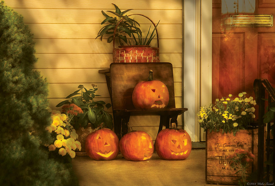 Autumn - Pumpkin - The Jolly Bunch Photograph by Mike Savad