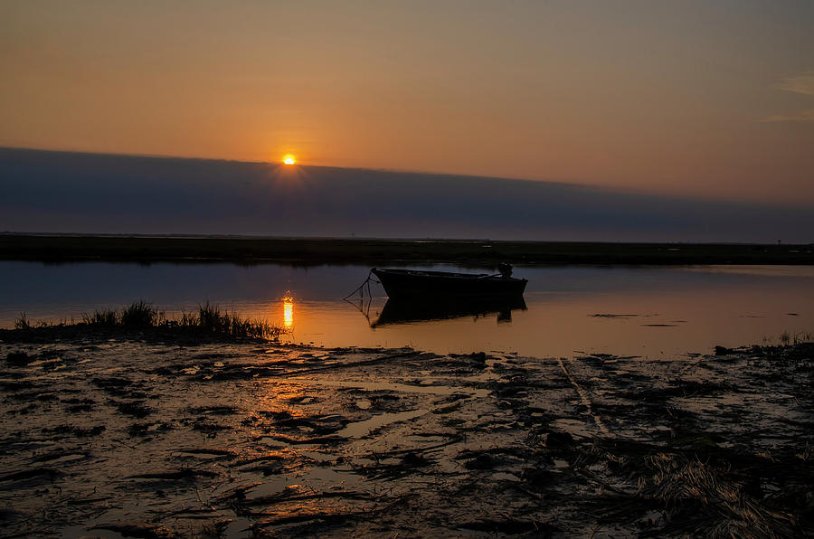 Avalon New Jersey - Sunrise Fishing Boat Photograph by Bill Cannon