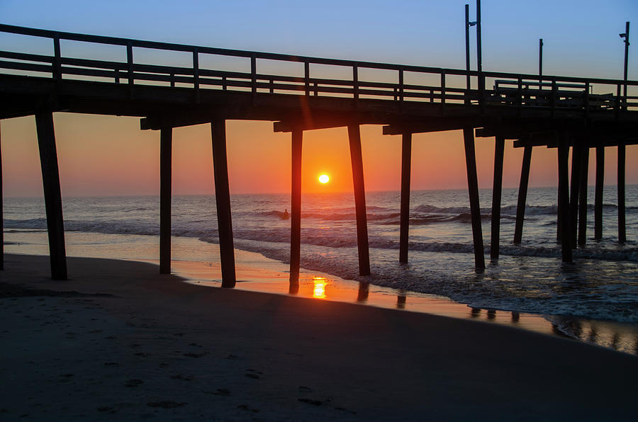 Avalon Sunrise - 32nd Street Pier Photograph by Bill Cannon