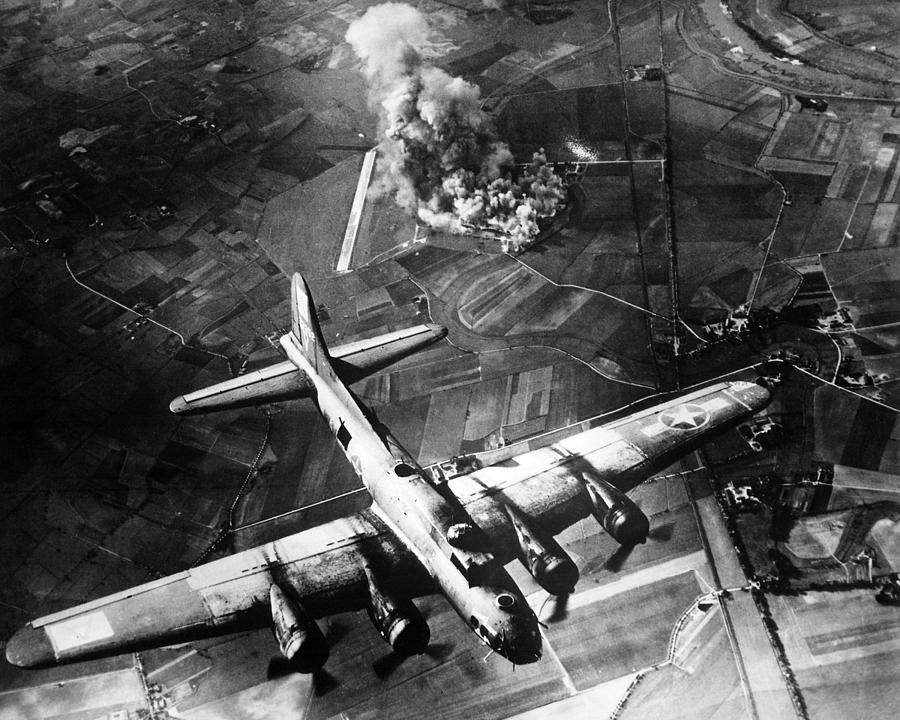 B 17 Photograph - B-17 Bomber Over Germany by War Is Hell Store B 17 Photograph - B-17 Bomber Over Germany by War Is Hell Store